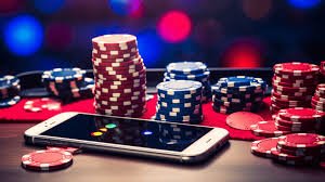 Điện thoại Android và iPhone hiển thị giao diện 123b app với slot và cá cược thể thao trực tiếp